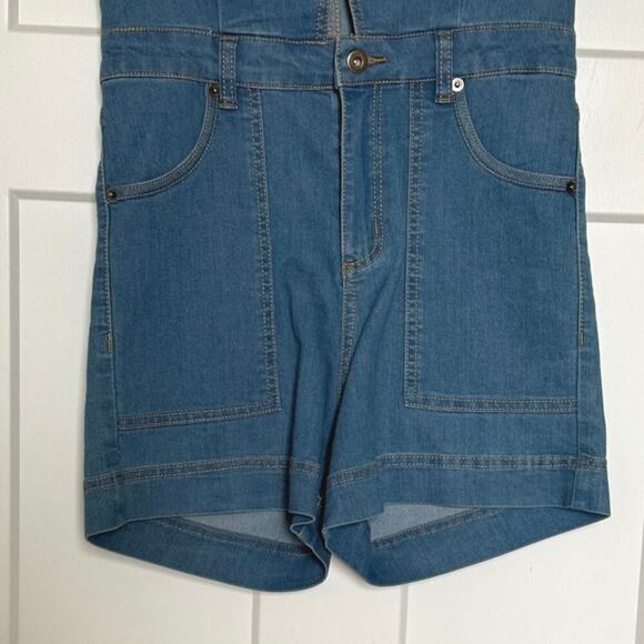 NWOT Lost Muse Womens Size Eight Denim Romper - Picture 4 of 7